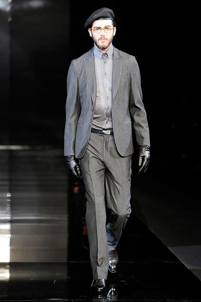 Look 80